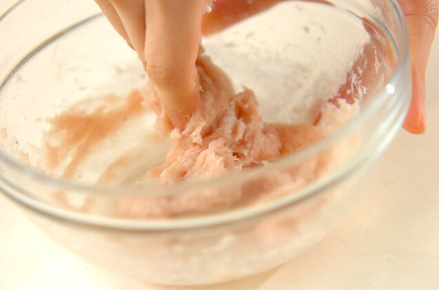 鶏団子と白菜の中華スープの作り方の手順2