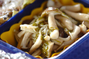 ホイルで簡単蒸しキノコ