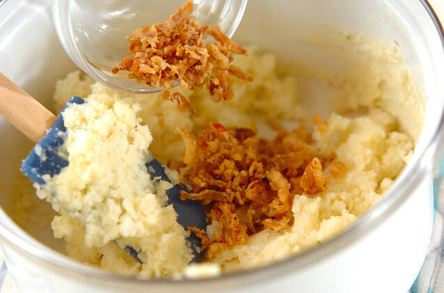 フライドオニオン入りポテトサラダの作り方の手順3