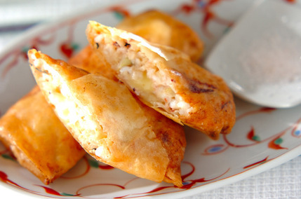 シーフードチーズ揚げ春巻き