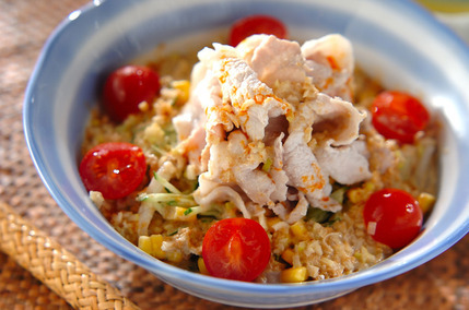 ゆで豚のゴマ酢うどん