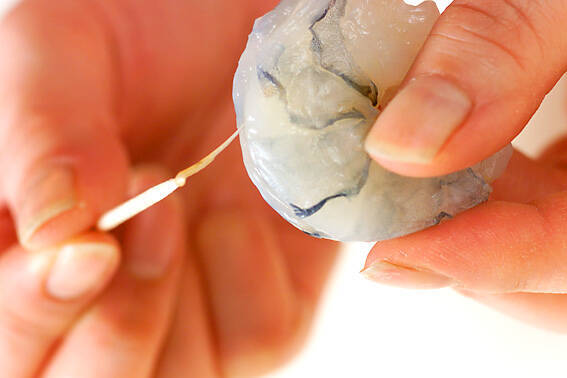 エビ香味炒め　揚げ皮添えの作り方の手順1