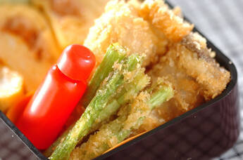 ロールカツとアスパラフライ