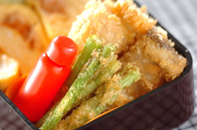 ロールカツとアスパラフライ