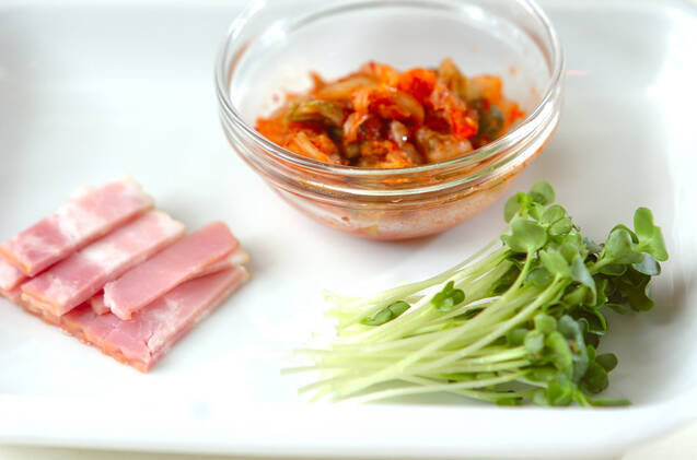 ピリ辛モヤシのトーストサンドの作り方の手順1