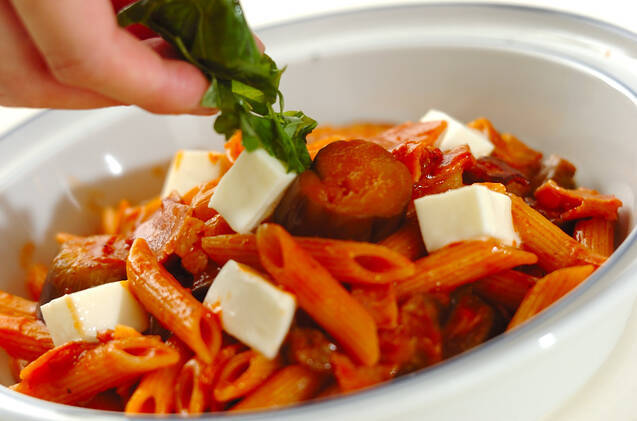 ナスとベーコンとモッツァレラアラビアータのワンポットパスタの作り方の手順3