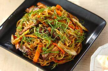 サンマ缶のピリ辛焼きそば