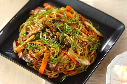 サンマ缶のピリ辛焼きそば