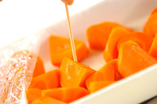 ニンジンの炒め煮の作り方の手順1