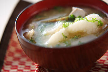 きりたんぽ入りみそ汁