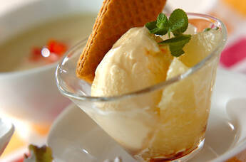 アイスのコーヒーリキュールがけ