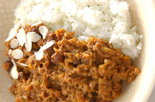 牛ひき肉のドライカレー