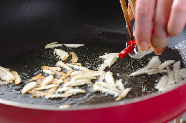 ペペロンチーノ・キノコの作り方の手順7