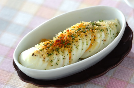 ゆで卵のチーズパン粉焼き