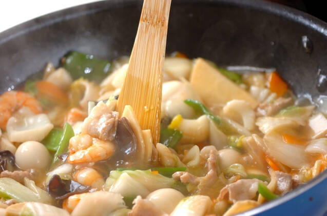 中華の定番！具だくさん八宝菜の作り方の手順12