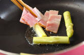 アスパラとベーコン炒め物の作り方2