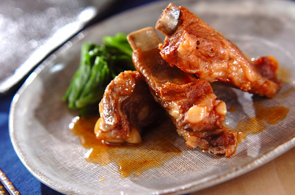 豚骨付きバラ肉のうま煮