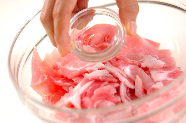 豚肉のユズコショウ炒めの作り方の手順1