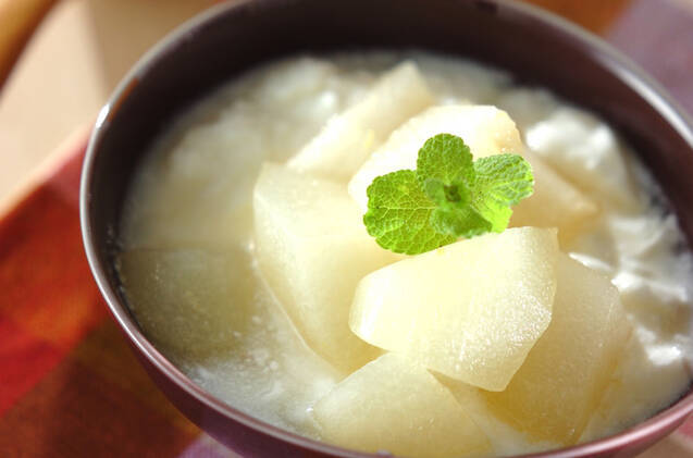 梨とヨーグルトのデザート