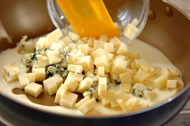 いろいろチーズのショートパスタの作り方の手順3