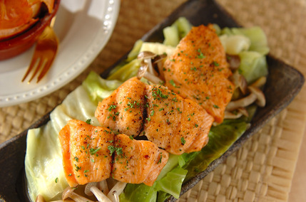 鮭のバター蒸し煮