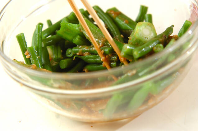 インゲンとオクラのゴマみそ和えの作り方の手順4