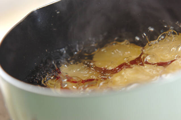 サツマイモのハチミツレモン煮の作り方の手順2