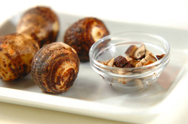 里芋のさつま揚げ風の作り方の手順1