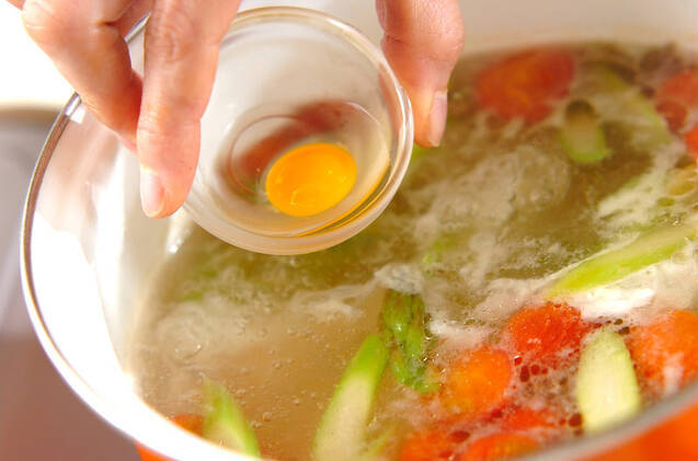 アスパラの中華スープの作り方の手順4