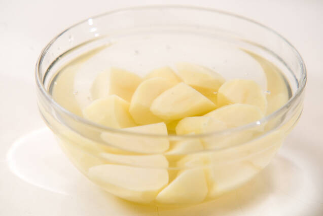 アンチョビポテトの作り方の手順1