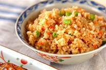 玄米の具だくさん炊き込みご飯