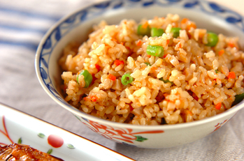玄米の具だくさん炊き込みご飯