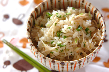 エノキのシンプル炊き込みご飯