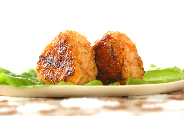 キムチーズのごま油おにぎり