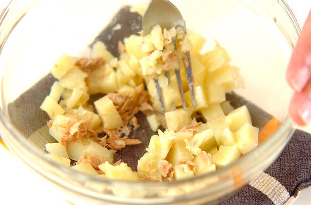 新ジャガとツナのマッシュの作り方の手順3