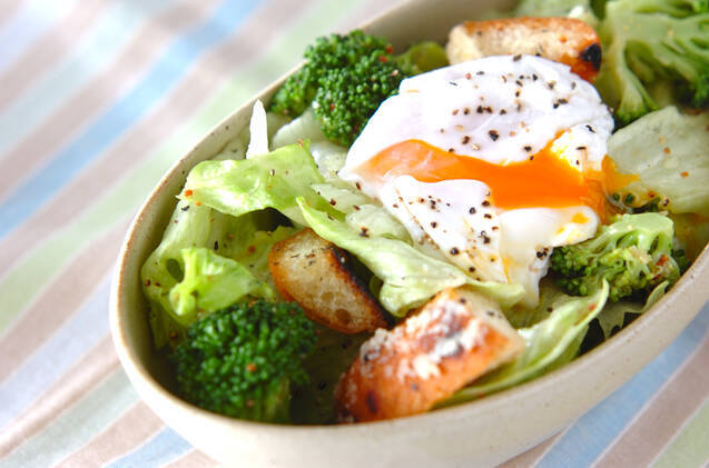 ポーチドエッグサラダ