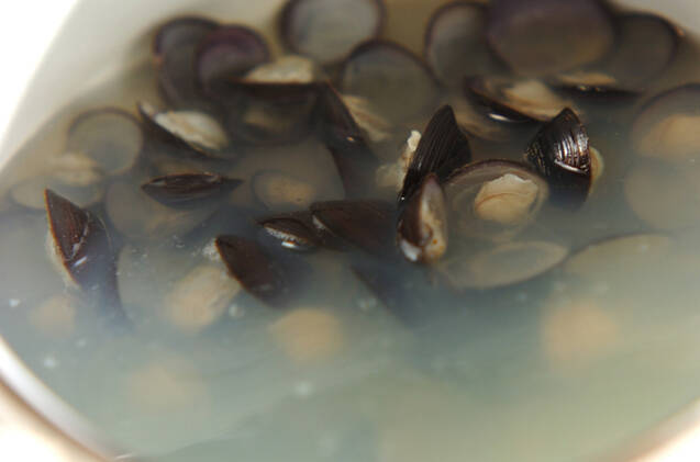 シジミのみそ汁の作り方の手順2