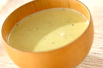 グリンピースのカレー風味ポタージュ