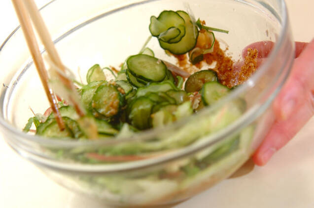 キュウリとセロリのゴマ酢和えの作り方の手順6