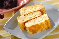 ベーコンとチーズ入り卵焼き