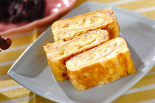 ベーコンとチーズ入り卵焼き