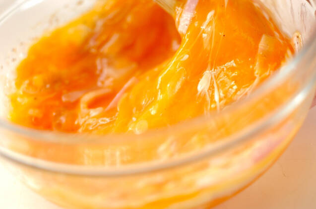 ベーコンとチーズ入り卵焼きの作り方の手順1