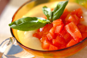 とろろのトマトソースがけ