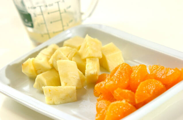 パインとみかんのスッキリスムージーの作り方の手順1