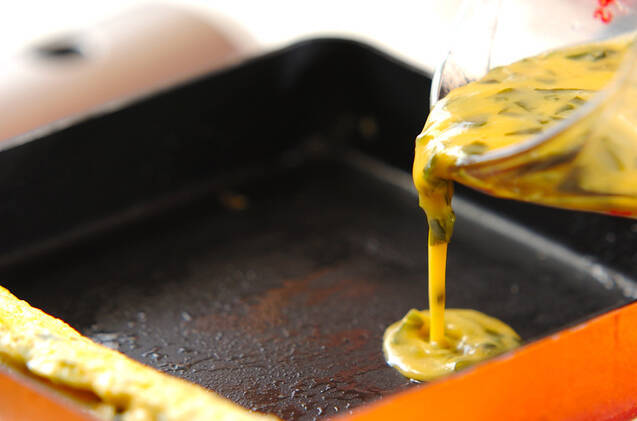 ワカメ入り卵焼きの作り方の手順4