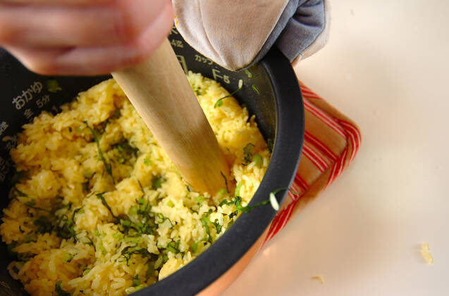 黄飯団子のトマト海鮮豆乳鍋の作り方の手順10