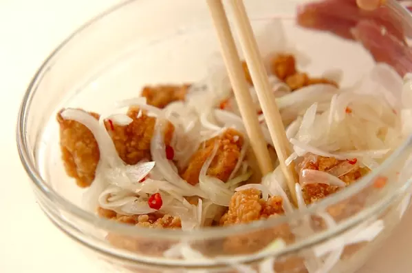 鶏唐の甘酢玉ネギ和えの作り方2