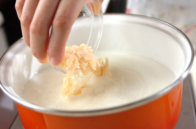 あったか菊菜とホタテ缶のミルクスープの作り方の手順3