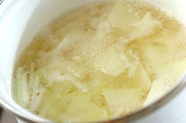 冬瓜と大葉のみそ汁の作り方の手順3