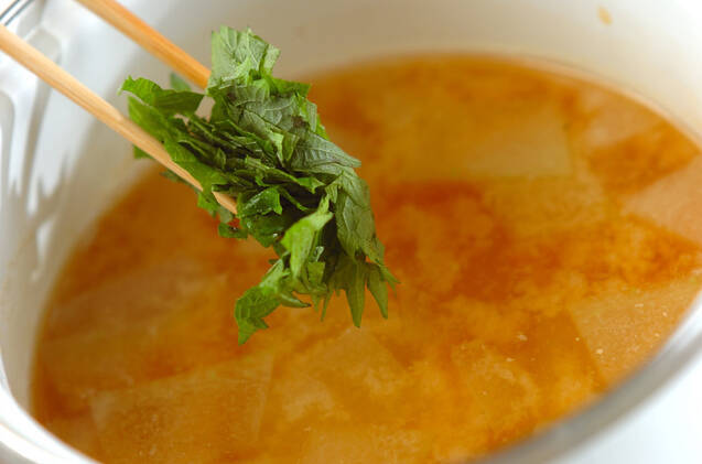 冬瓜と大葉のみそ汁の作り方の手順4